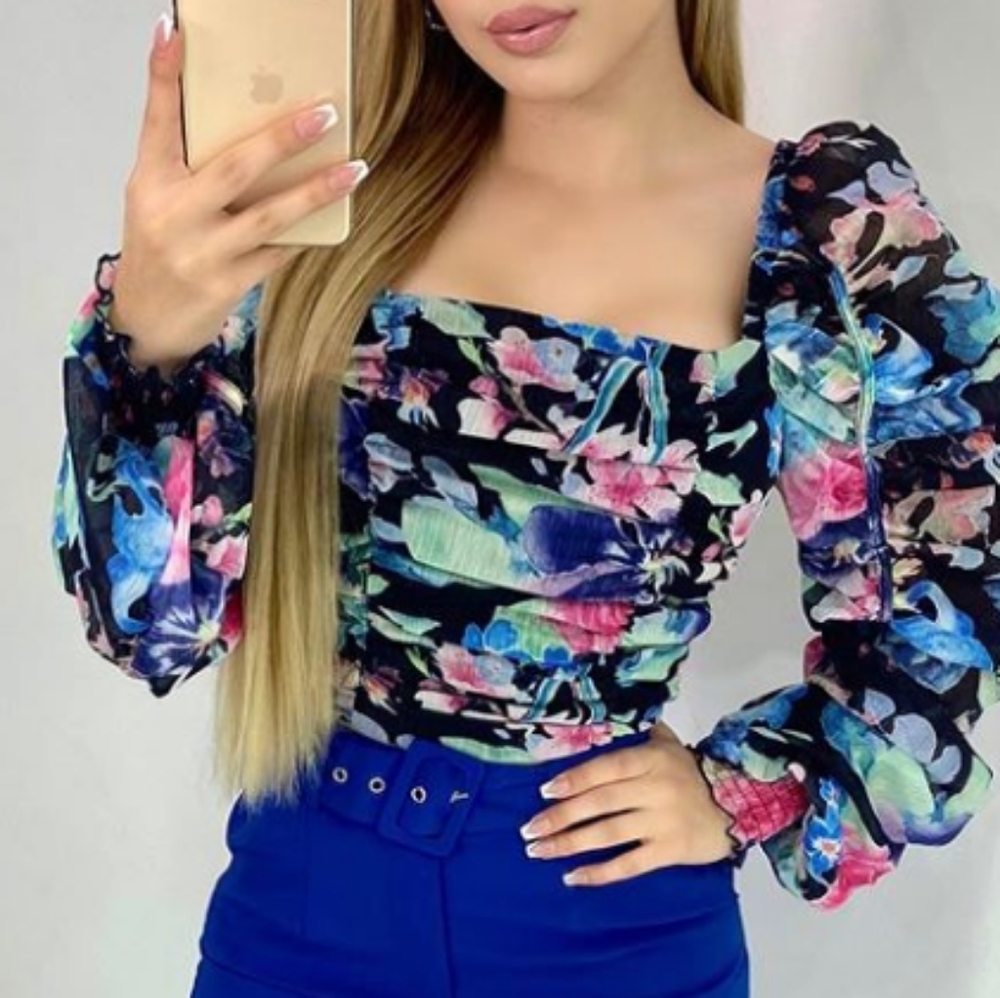 Long sleeve rushed top